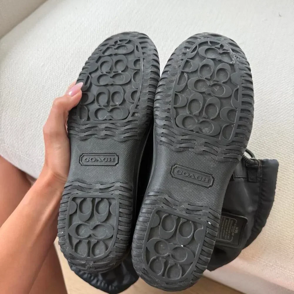 Coach gorgeous black